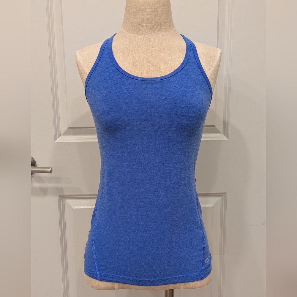 GapFit Breathe Strappy Workout Tank Top